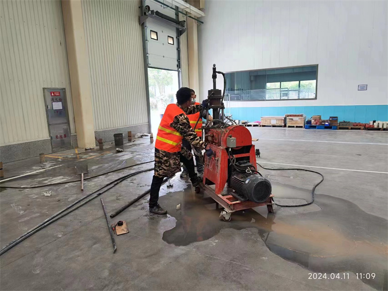 沁水厂房地面下沉塌陷注浆加固施工